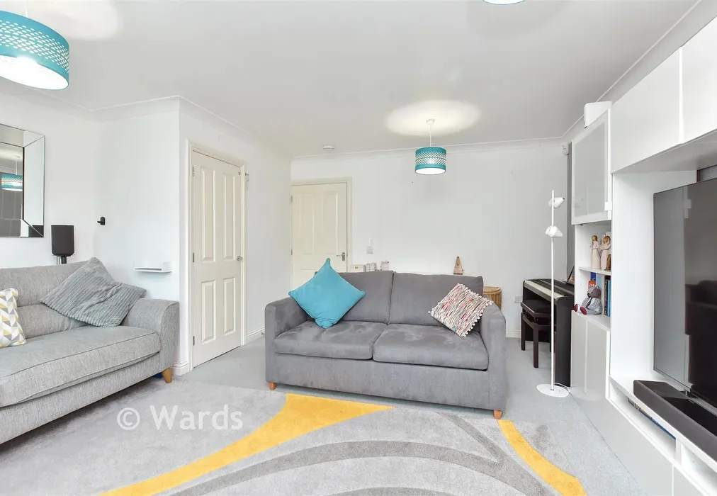 Lounge/Diner - Finch Close, Faversham, Kent - Wards of Kent