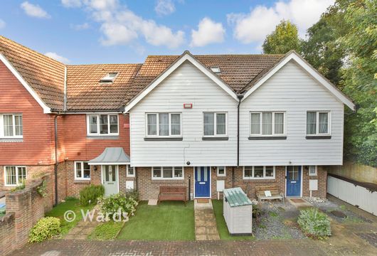 Finch Close, Faversham, Kent - Wards of Kent