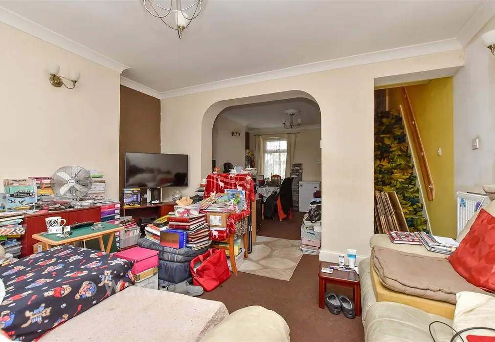 Lounge - Crown Road, Sittingbourne, Kent - Wards of Kent