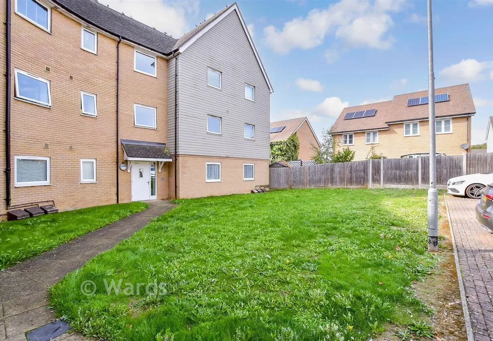 Communal Gardens - Buffkyn Way, Maidstone, Kent - Wards of Kent