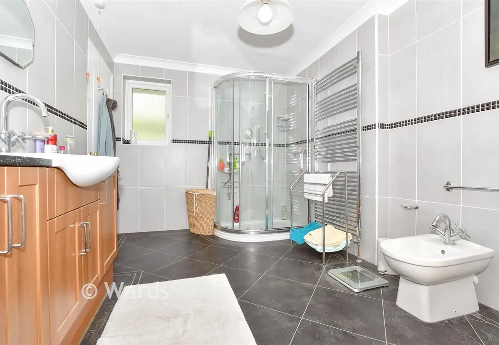 En-Suite Shower Room - Cornwallis Close, Folkestone, Kent - Wards of Kent