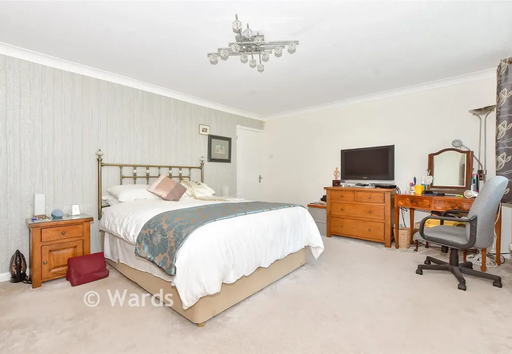 Bedroom 1 - Cornwallis Close, Folkestone, Kent - Wards of Kent