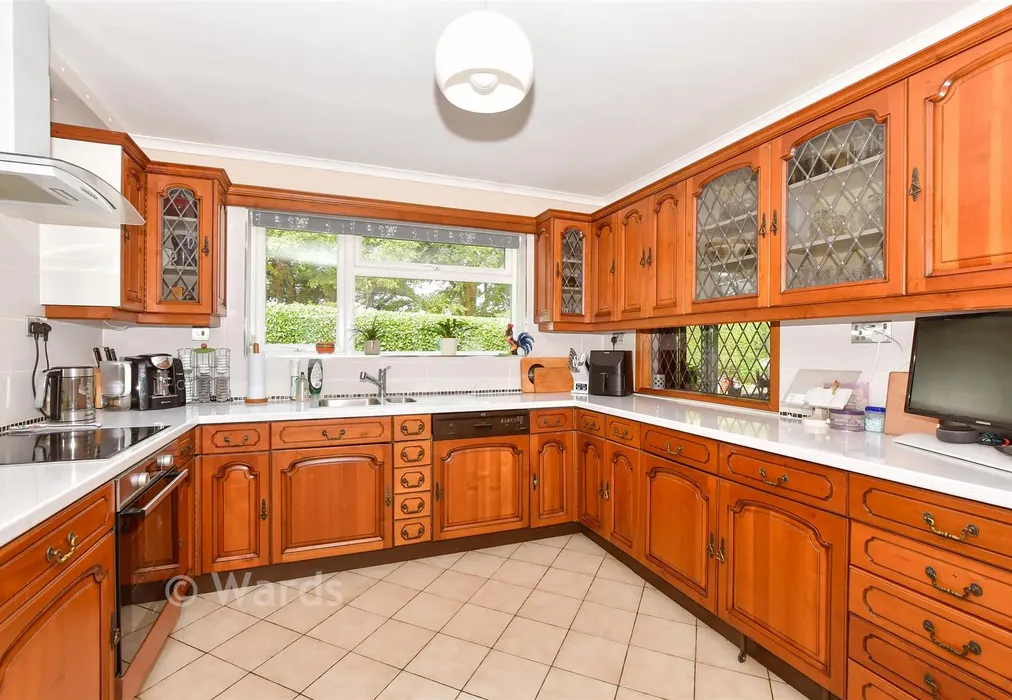 Kitchen - Cornwallis Close, Folkestone, Kent - Wards of Kent