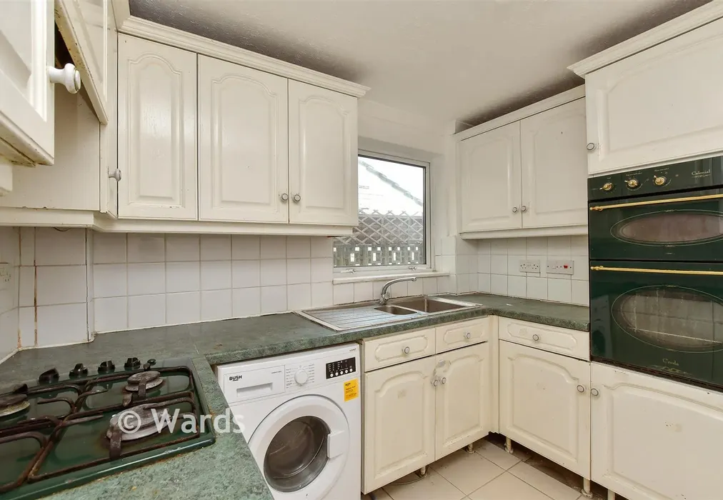 Kitchen - Court Lodge Road, Gillingham, Kent - Wards of Kent