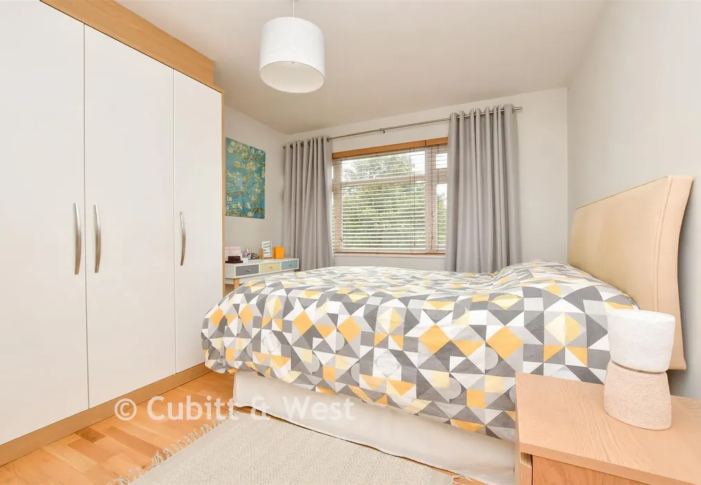 Bedroom 1 - Ross Road, Wallington, Surrey - Wards of Kent