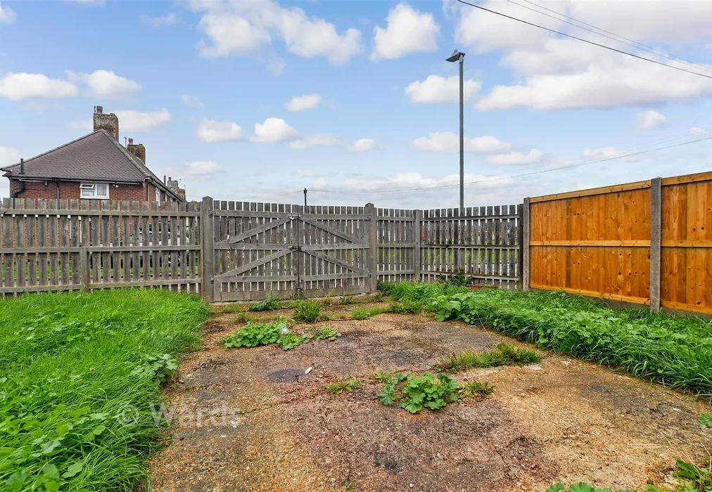 Driveway/Parking - Queensway, Lydd, Kent - Wards of Kent
