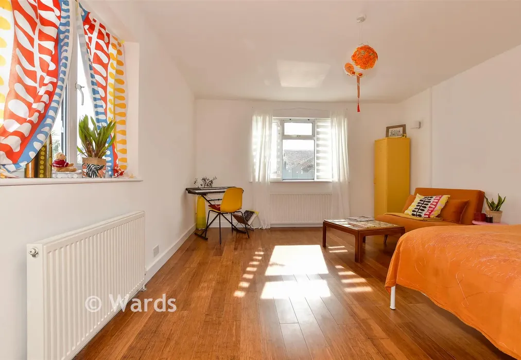 Bedroom - Bentley Avenue, Herne Bay, Kent - Wards of Kent