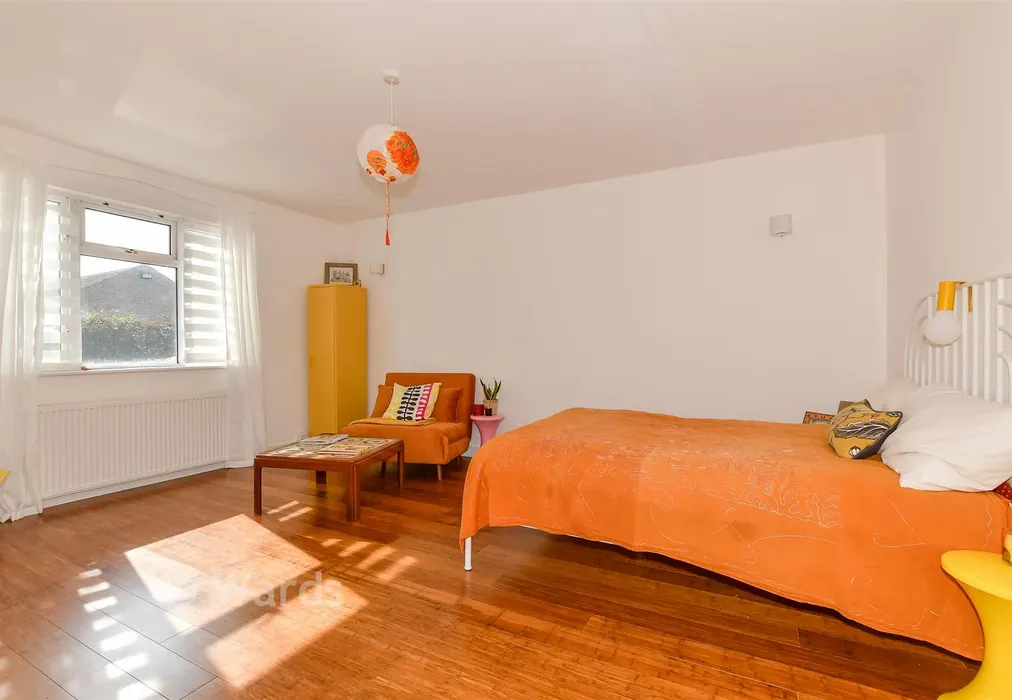Bedroom - Bentley Avenue, Herne Bay, Kent - Wards of Kent