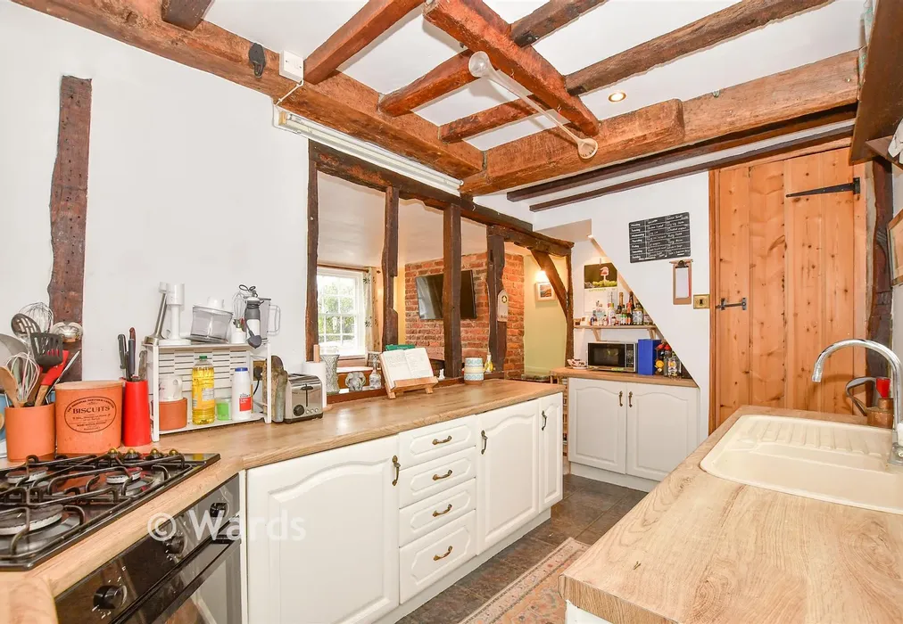 Kitchen - Forge Lane, East Farleigh, Maidstone, Kent - Wards of Kent