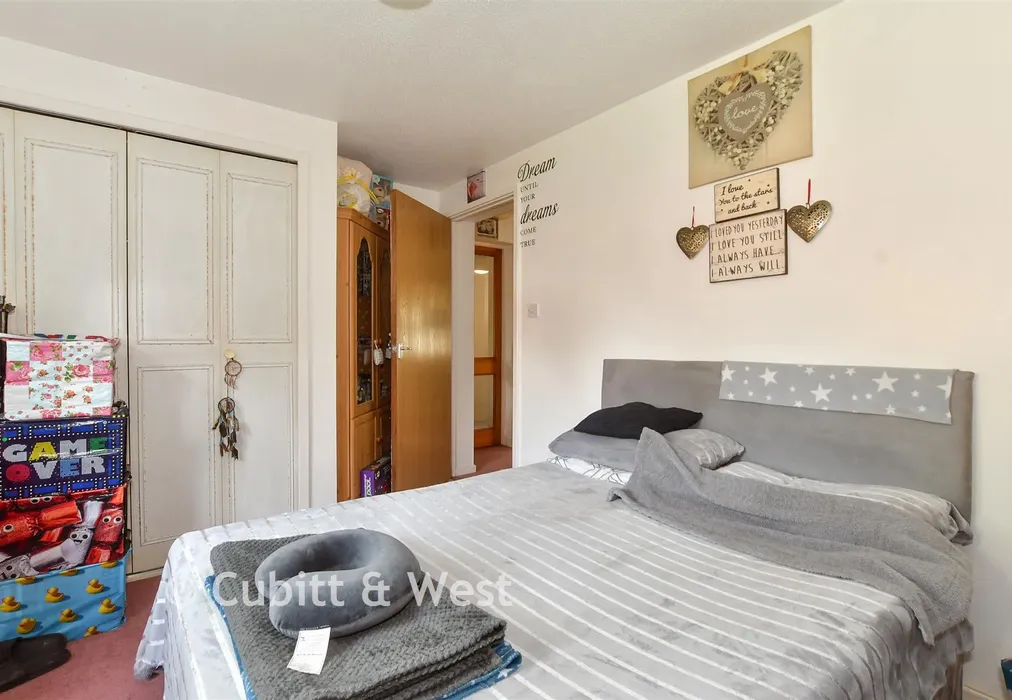 Bedroom - Ramblers Way, Crawley, West Sussex - Wards of Kent
