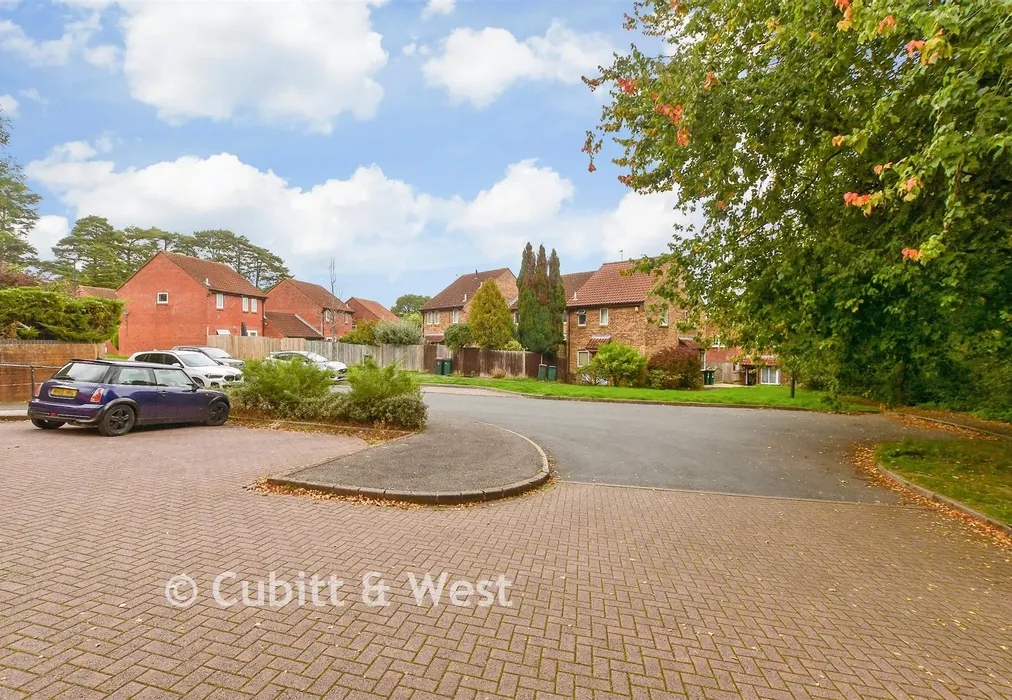 Surrounding Area - Ramblers Way, Crawley, West Sussex - Wards of Kent