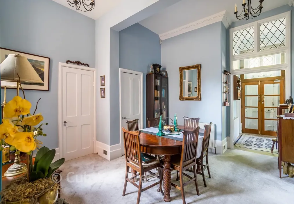 Dining Room - High Street, Arundel, West Sussex - Wards of Kent