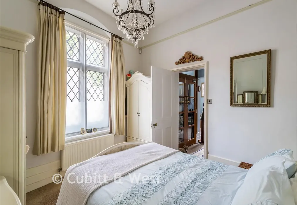 Bedroom 1 - High Street, Arundel, West Sussex - Wards of Kent