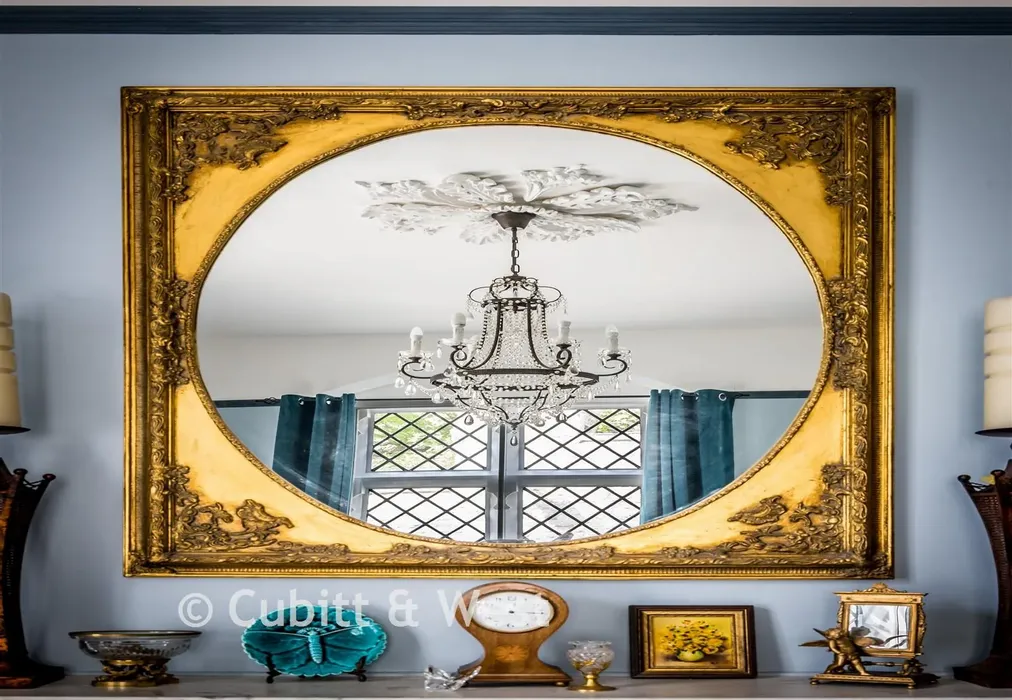 Internal Lifestyle - High Street, Arundel, West Sussex - Wards of Kent