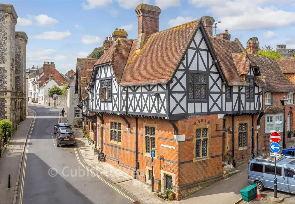 Front Main - High Street, Arundel, West Sussex - Wards of Kent