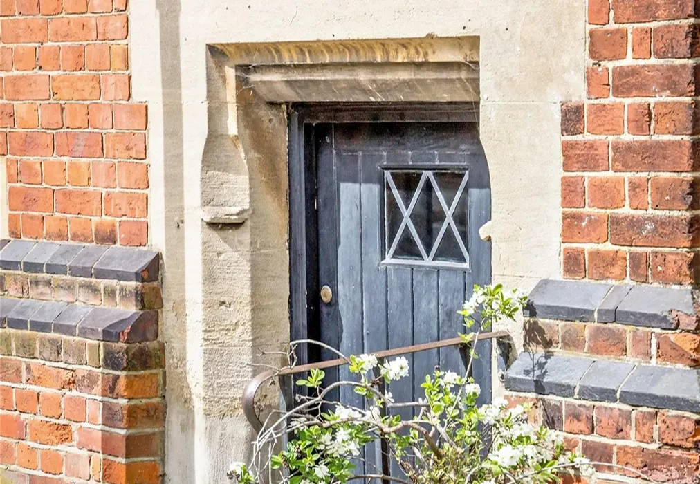 External Lifestyle - High Street, Arundel, West Sussex - Wards of Kent