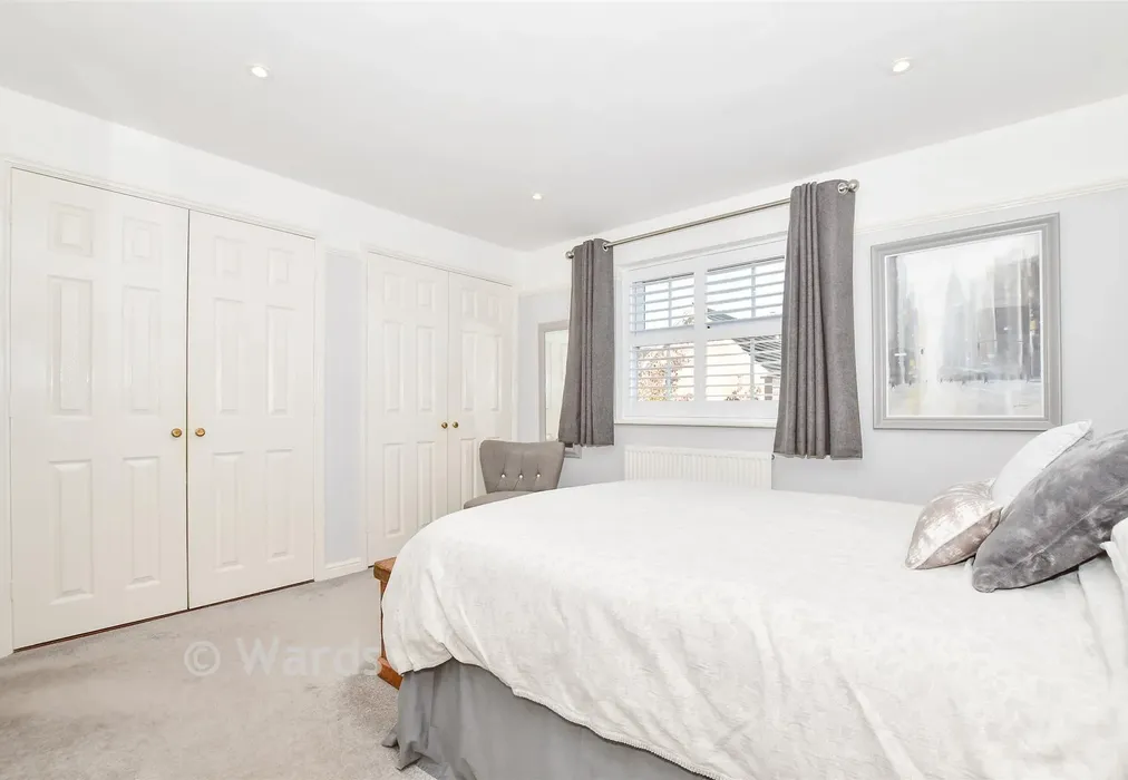 Bedroom 1 - Stirling Road, West Malling, Kent - Wards of Kent