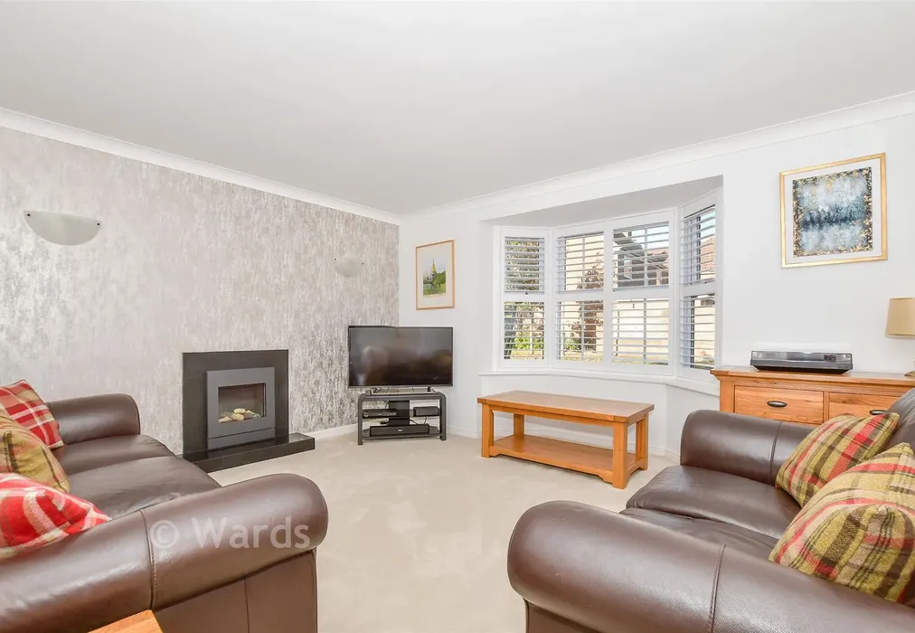 Lounge - Stirling Road, West Malling, Kent - Wards of Kent