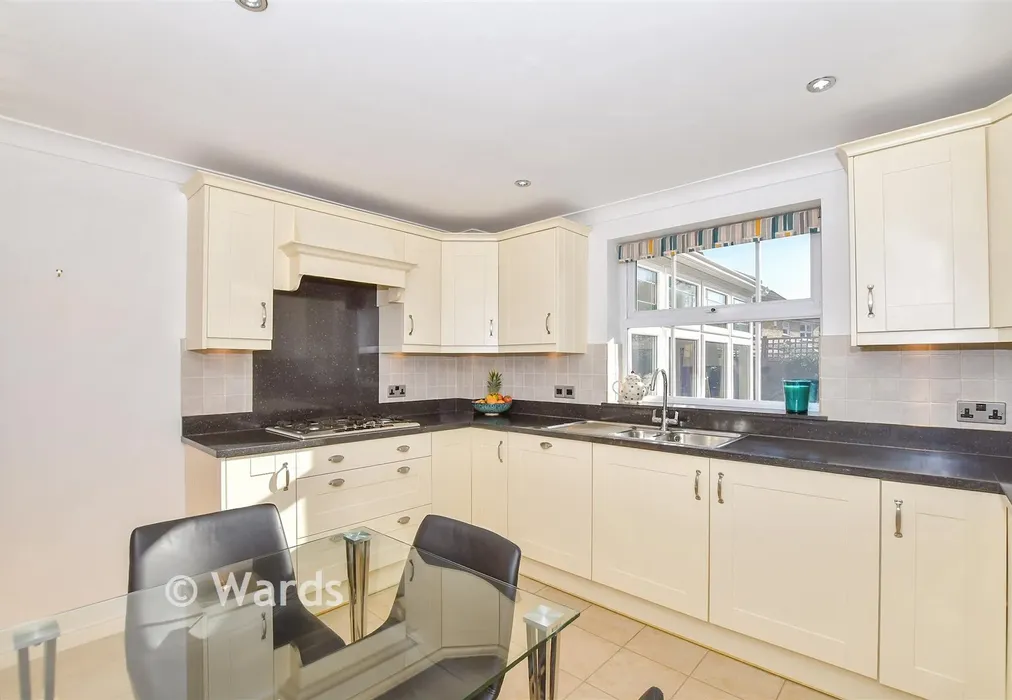 Kitchen/Diner - Stirling Road, West Malling, Kent - Wards of Kent