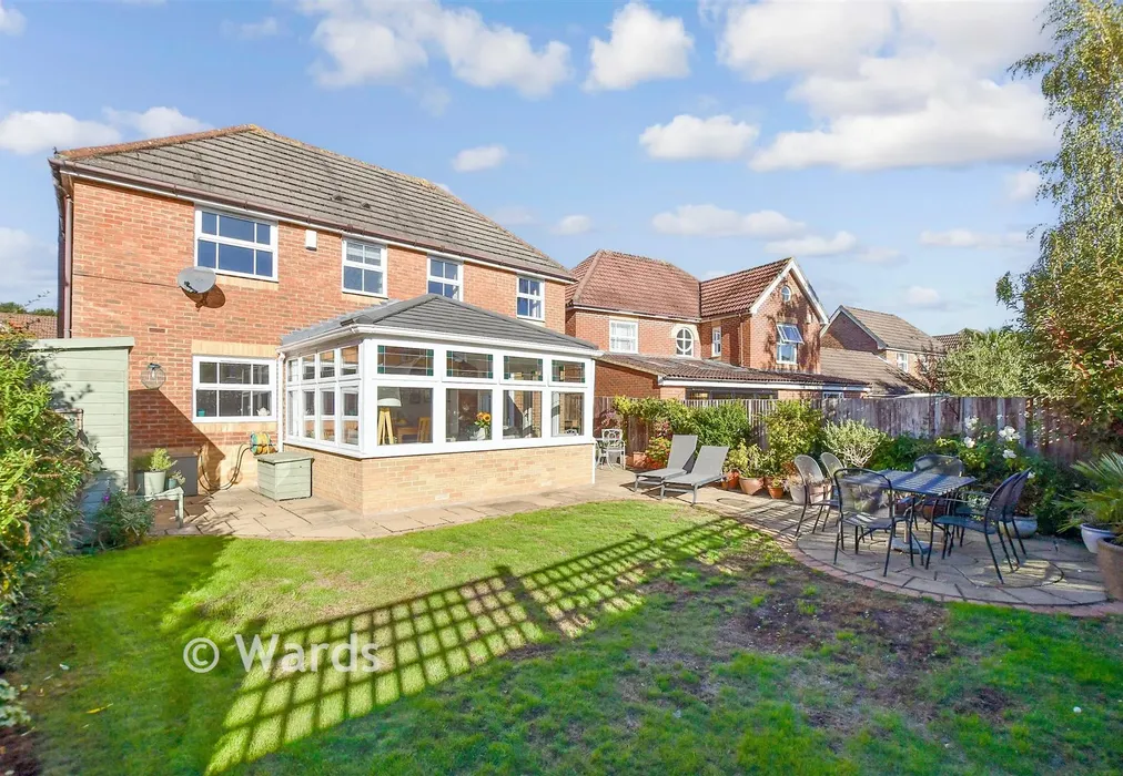 Rear Garden - Stirling Road, West Malling, Kent - Wards of Kent