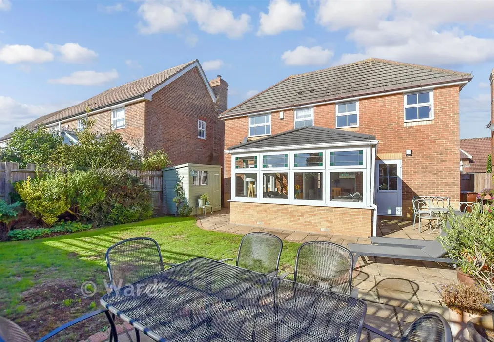 Rear Garden - Stirling Road, West Malling, Kent - Wards of Kent