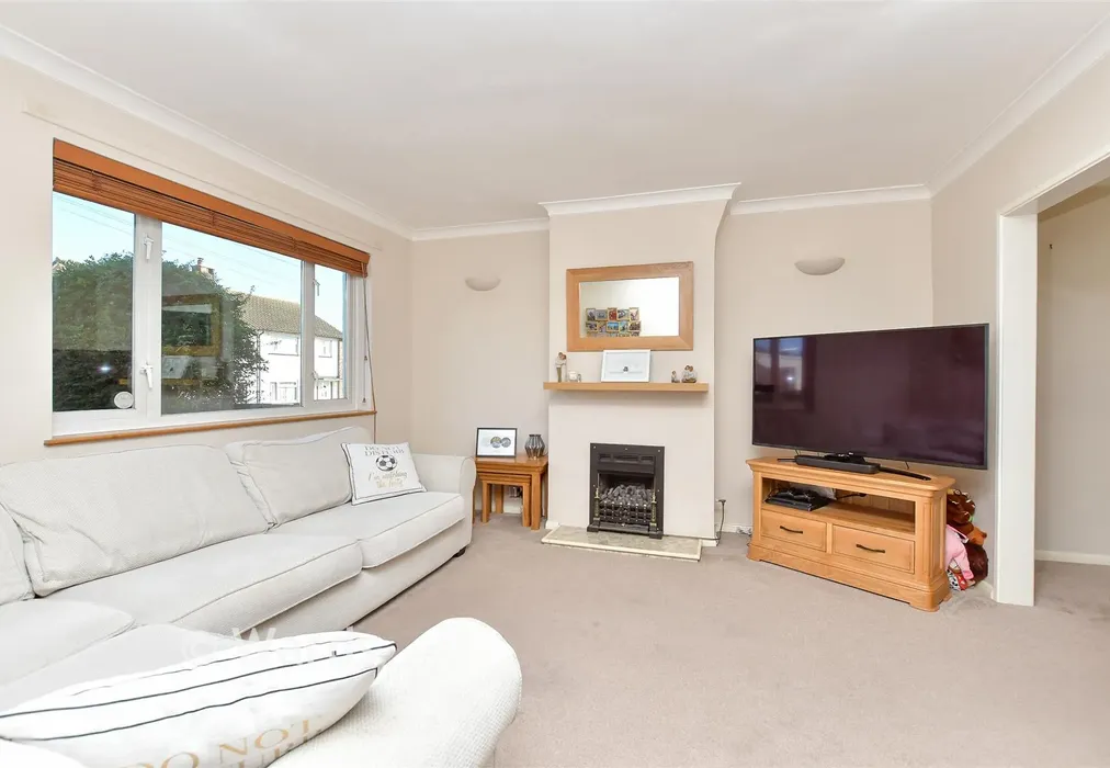 Lounge - Widgeon Road, Rochester, Kent - Wards of Kent