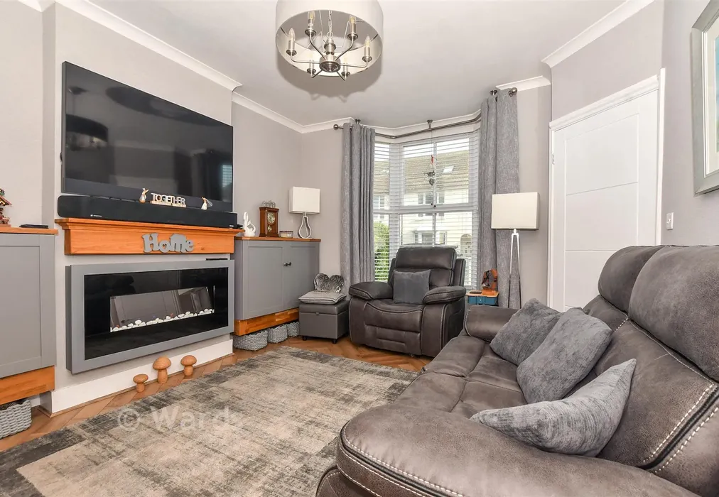 Lounge - Royds Road, Willesborough, Ashford, Kent - Wards of Kent