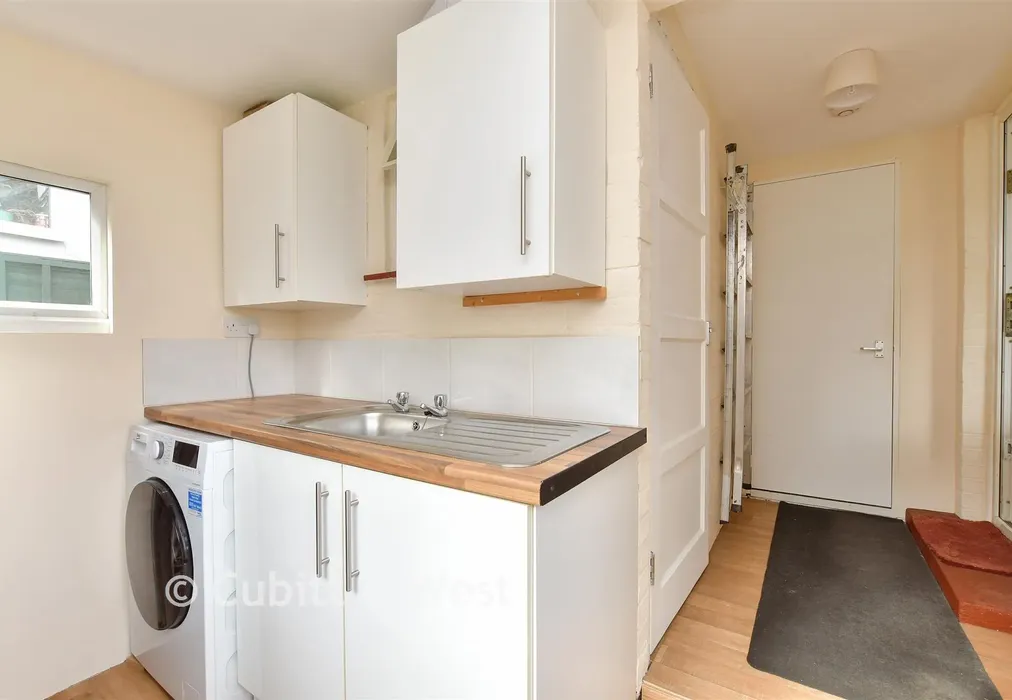 Utility Room - Blackthorn Road, Reigate, Surrey - Wards of Kent
