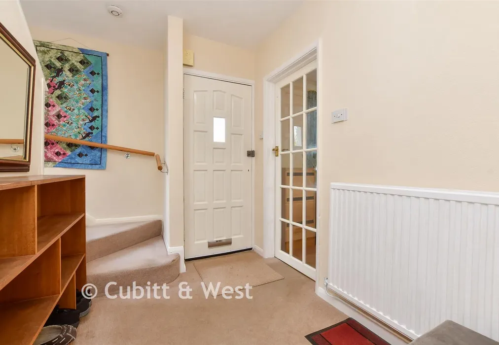 Entrance Hall - Blackthorn Road, Reigate, Surrey - Wards of Kent