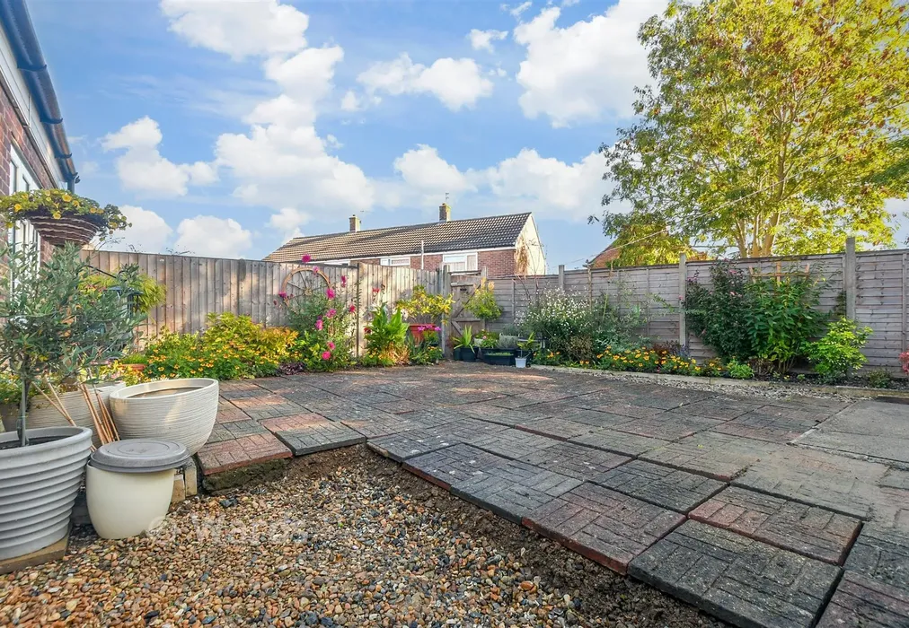 Rear Garden - Boxley, Ashford, Kent - Wards of Kent
