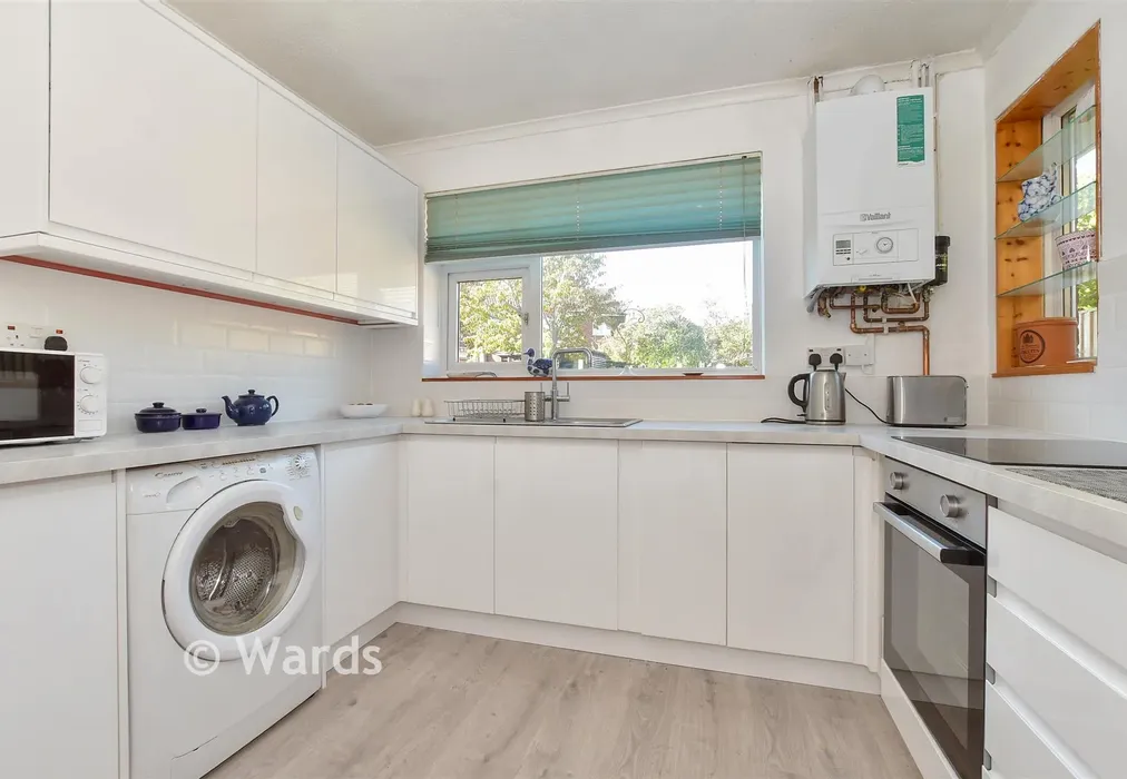 Kitchen - Fletcher Road, Whitstable, Kent - Wards of Kent