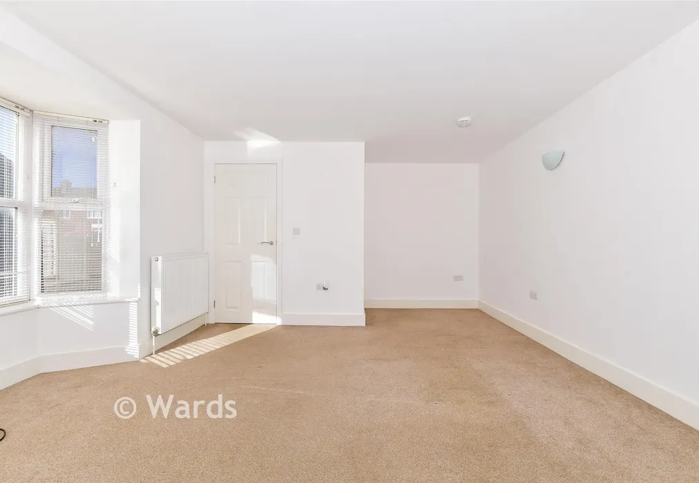 Lounge - Maidstone Road, Paddock Wood, Kent - Wards of Kent