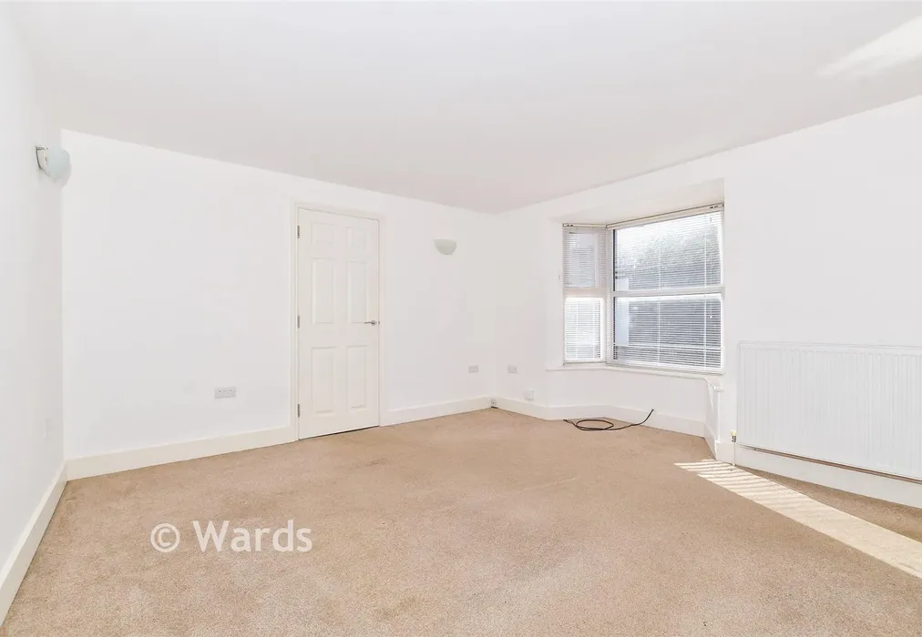 Lounge - Maidstone Road, Paddock Wood, Kent - Wards of Kent