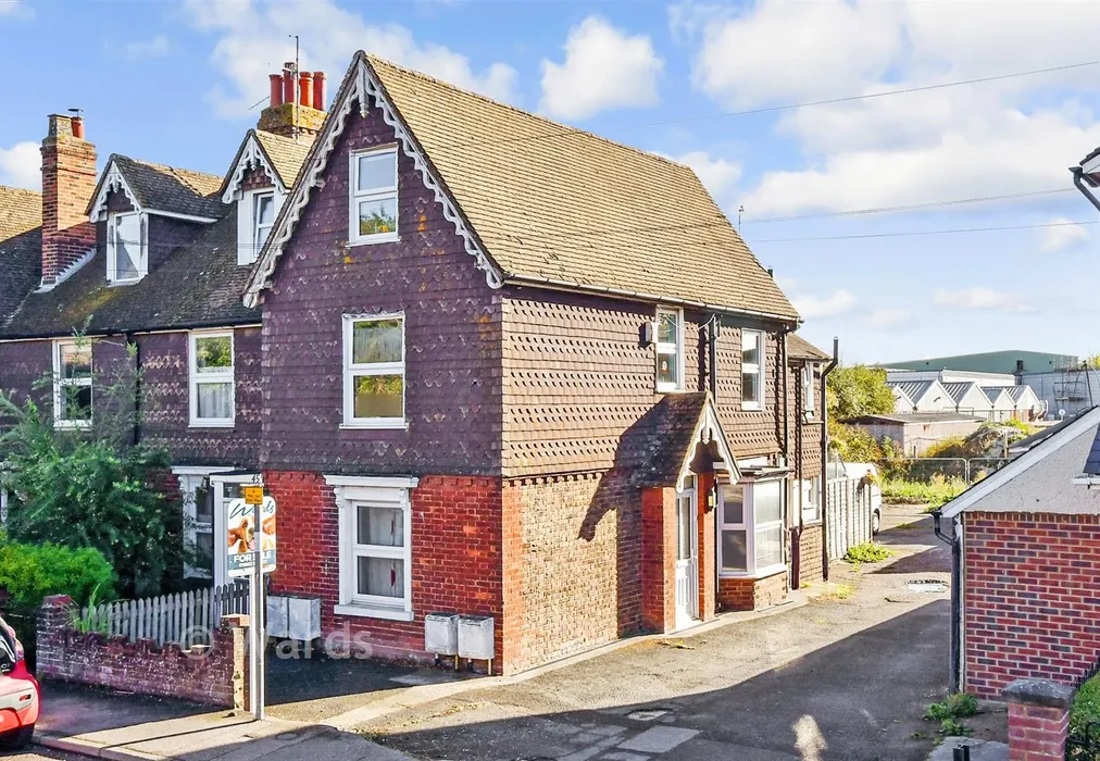 External (Web) - Maidstone Road, Paddock Wood, Kent - Wards of Kent