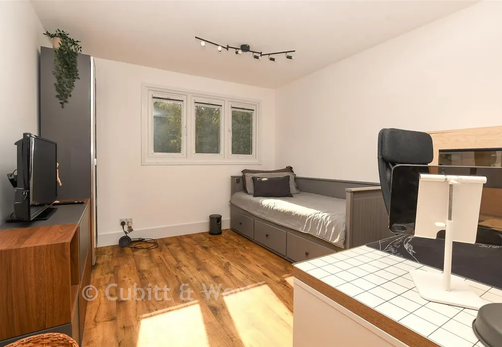 Bedroom 2 - Argus Walk, Bewbush, Crawley, West Sussex - Wards of Kent