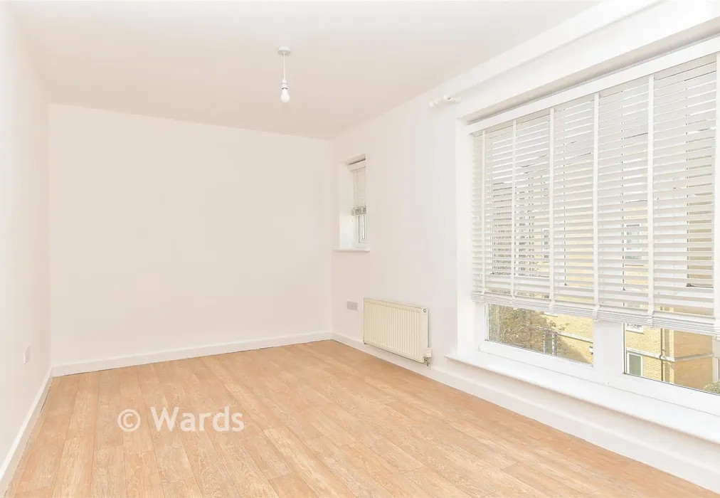 Bedroom 1 - High Street, Rochester, Kent - Wards of Kent