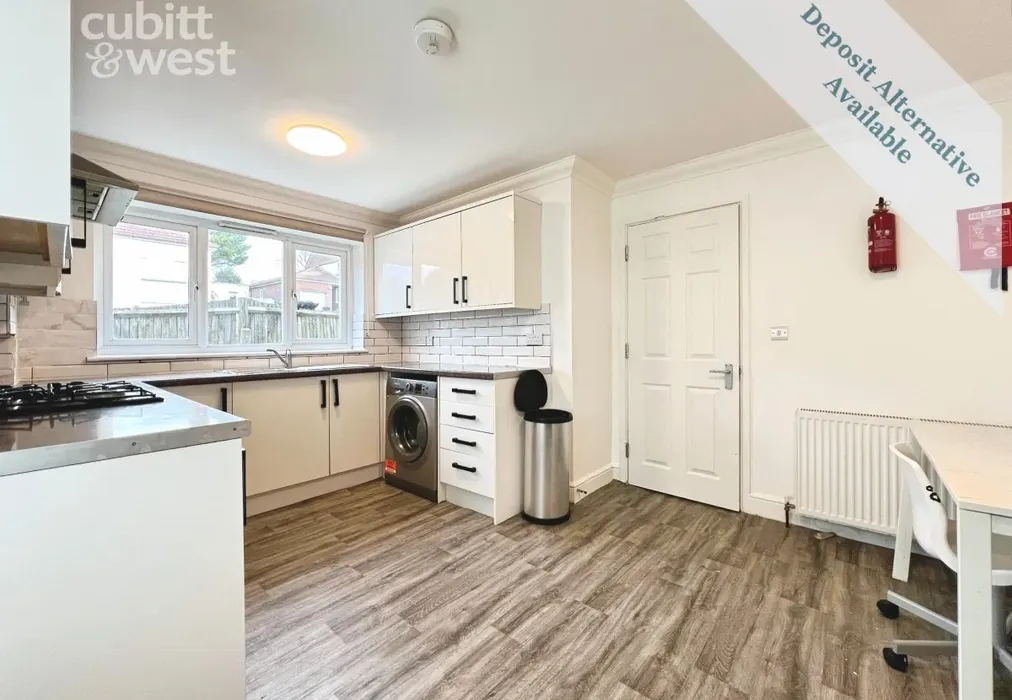 Kitchen/Diner - DEPOSIT ALTERNATIVE AVAILABLE, Kenilworth Close, BN2 - Wards of Kent