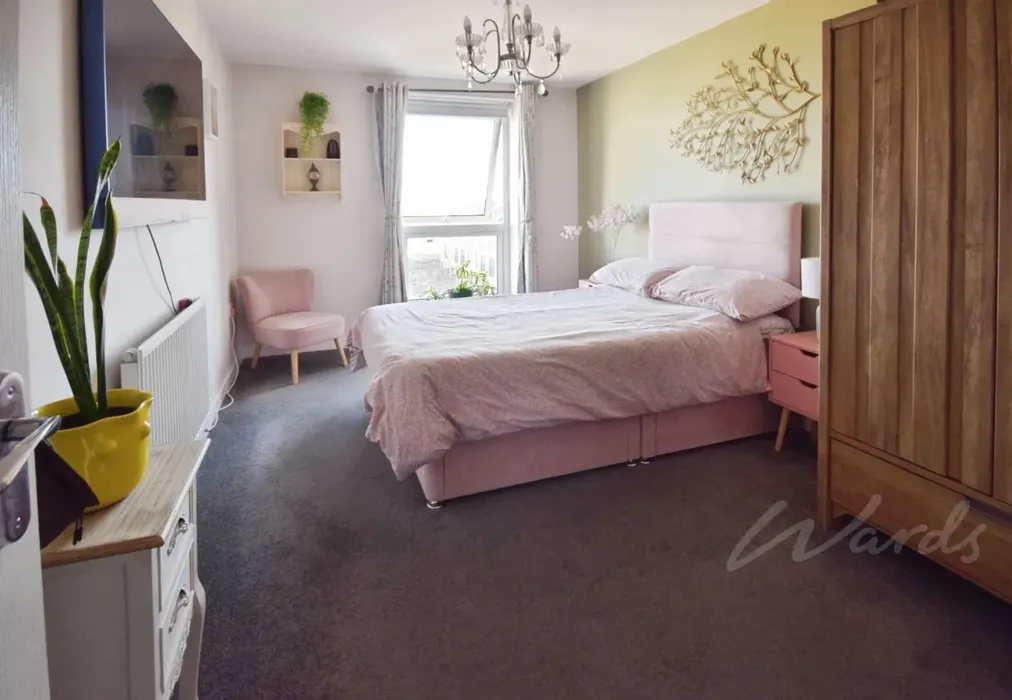 starboard bedroom 1 - Starboard Crescent Chatham ME4 - Wards of Kent