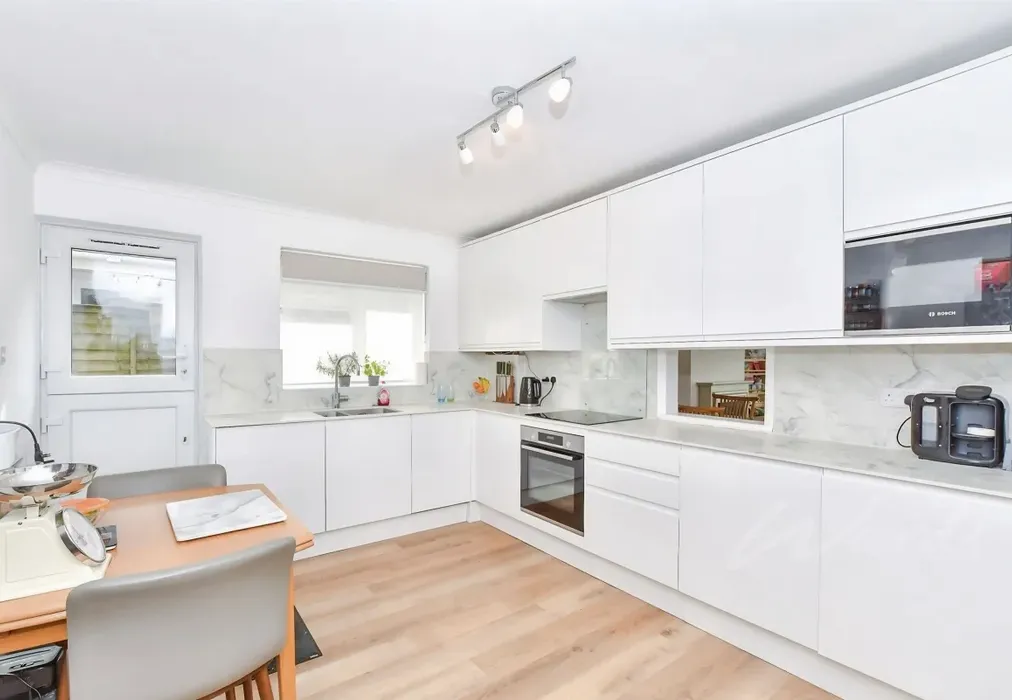 5243d89b-901hfz1b... - Leonard Road Greatstone TN28 - Wards of Kent