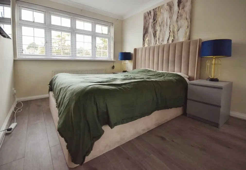 hook bed 1 - Hook Close Chatham ME5 - Wards of Kent
