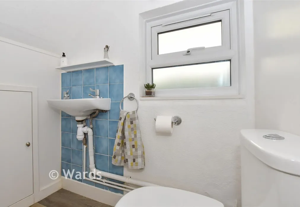 Cloakroom - St. John's Road, Swalecliffe, Kent - Wards of Kent