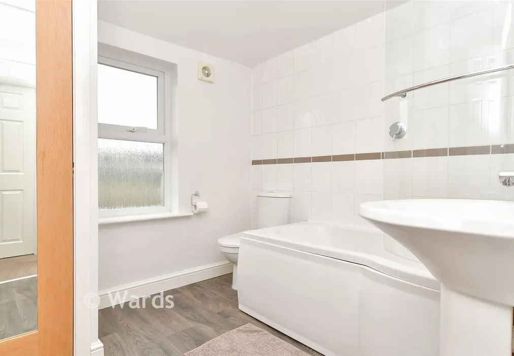 Bathroom - Jessamine Place, Stone, Kent - Wards of Kent