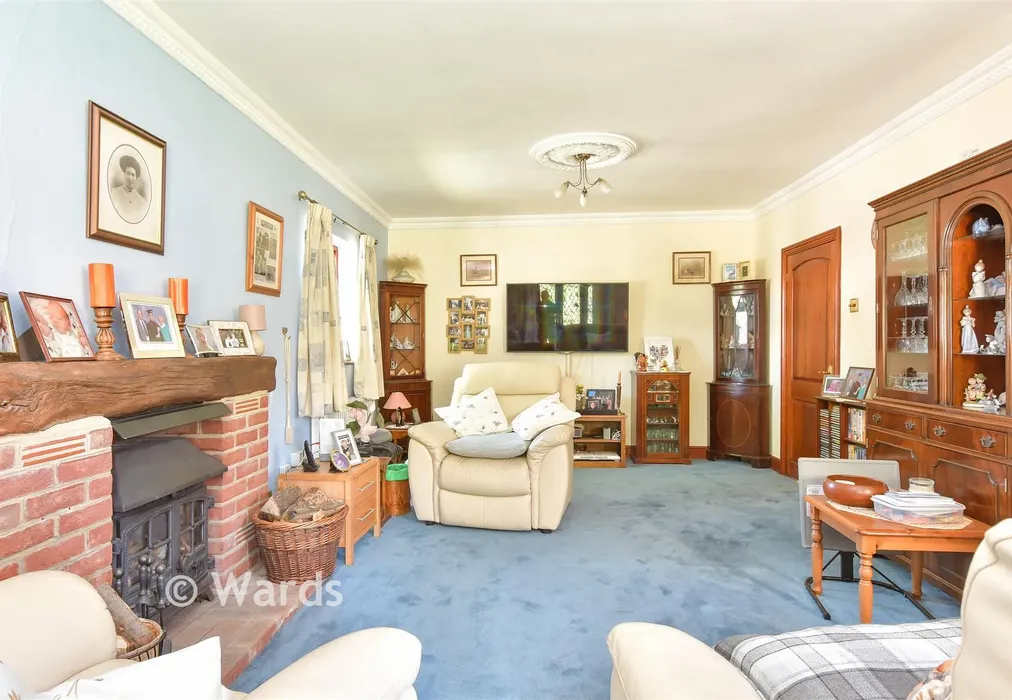 Lounge - Wrotham Road, South Street, Kent - Wards of Kent