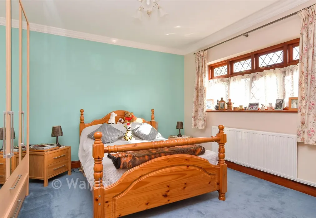 Bedroom 2 - Wrotham Road, South Street, Kent - Wards of Kent
