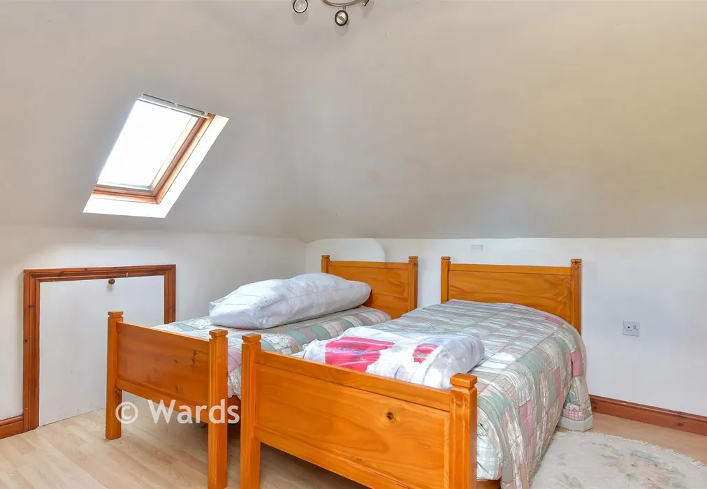 Bedroom 3 - Wrotham Road, South Street, Kent - Wards of Kent