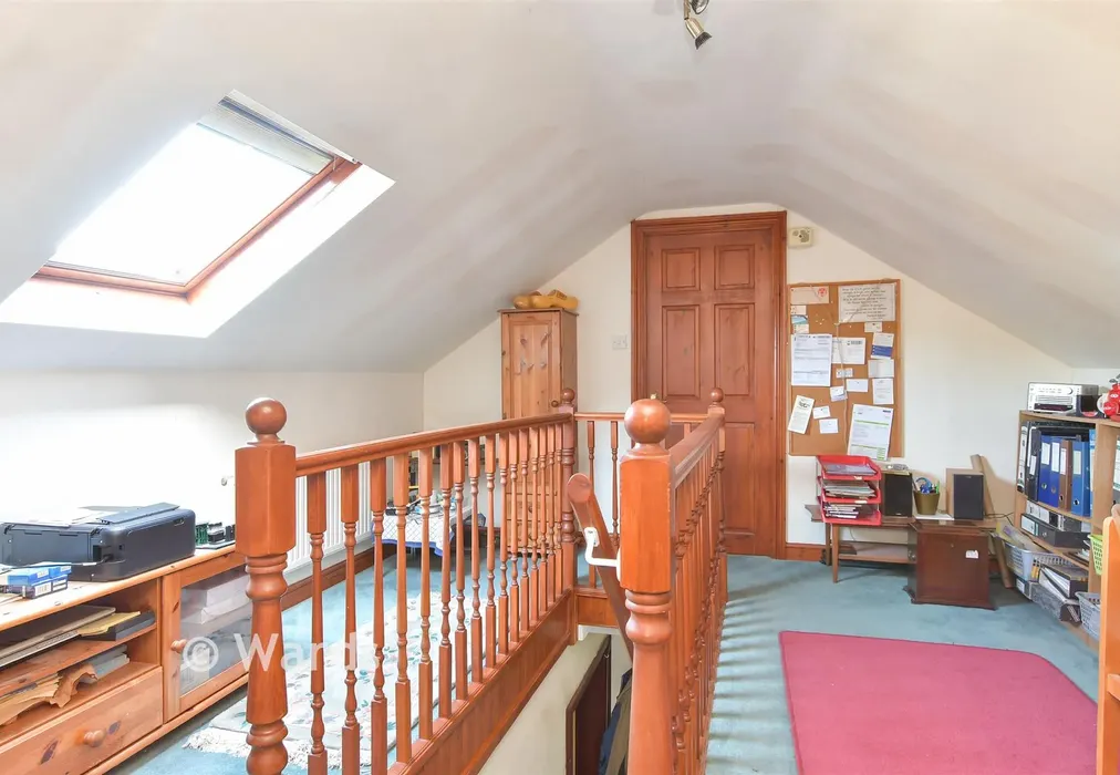 Landing/Office Space - Wrotham Road, South Street, Kent - Wards of Kent