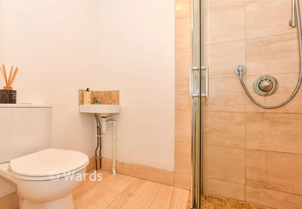 Shower Room - St. Nicholas Road, Littlestone, New Romney, Kent - Wards of Kent