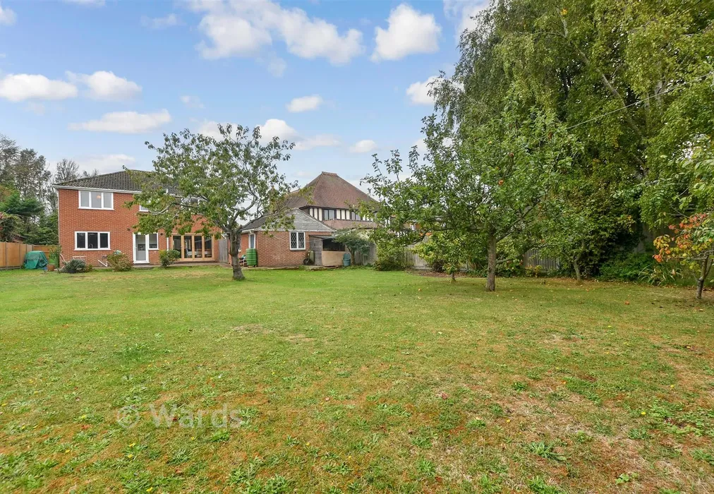 Rear Garden - St. Nicholas Road, Littlestone, New Romney, Kent - Wards of Kent