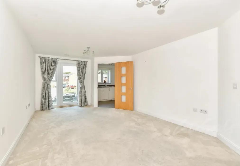 a21d191f-e- 20din... - Oak Tree Court Smallhythe Road TN30 - Wards of Kent