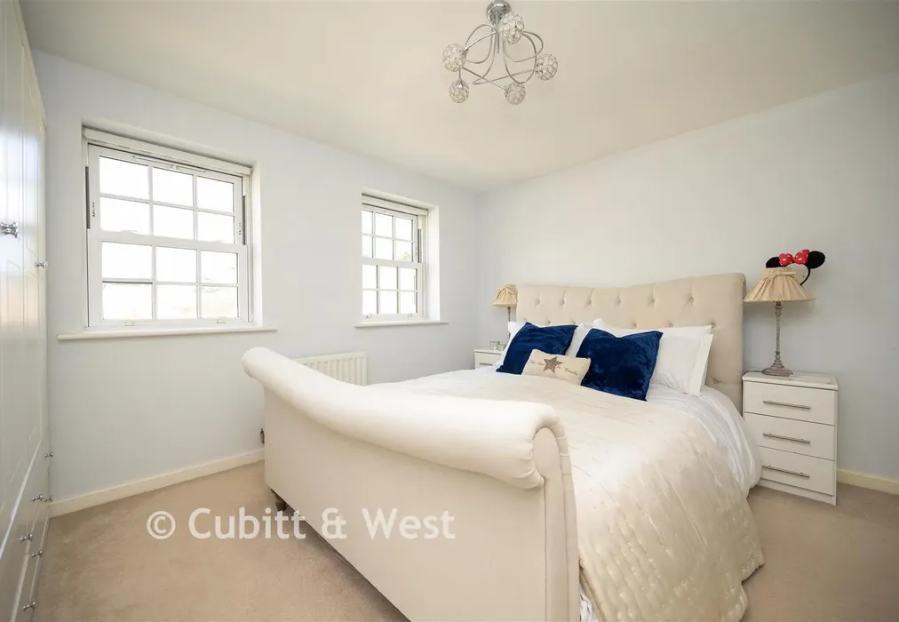 Bedroom 1 - Whittaker Drive, Horley, Surrey - Wards of Kent